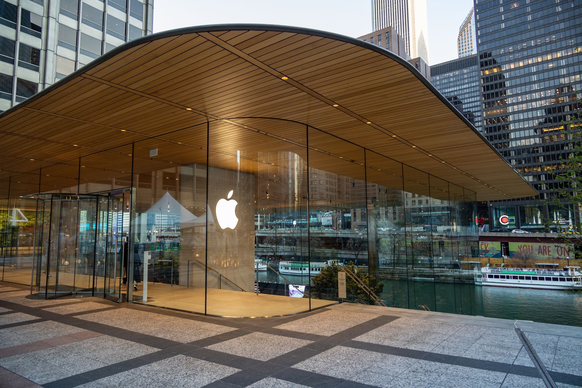 The Apple Store on the river in downtown Chicago