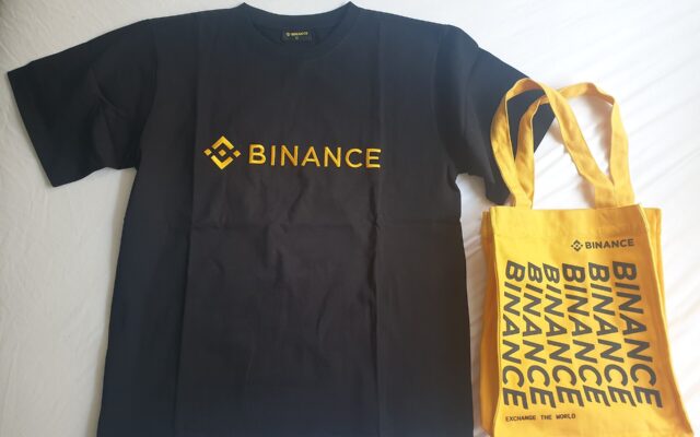 Binance t-shirt and bag.